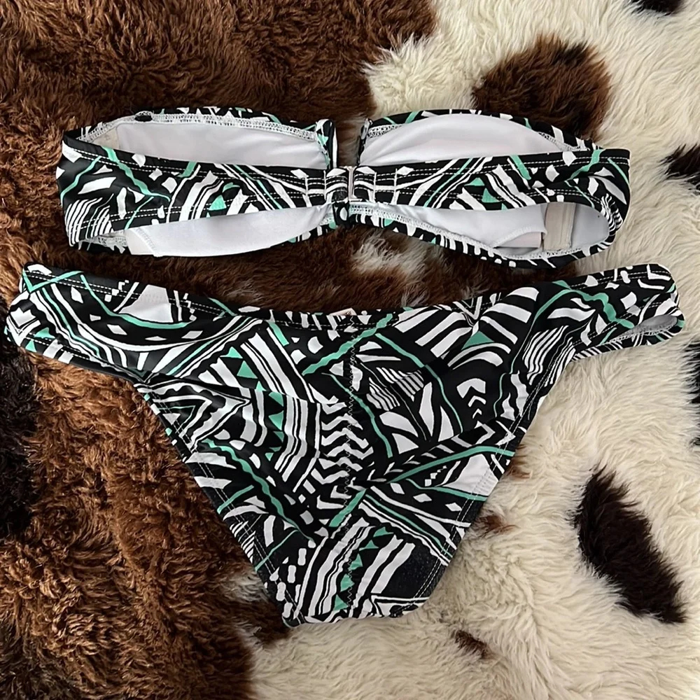 Bikini Lab Set - Picture 2 of 3